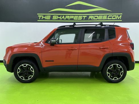 Used 2017 Jeep Renegade Trailhawk AWD/4WD image 6