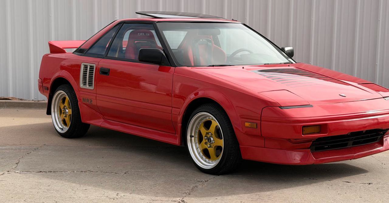 Used 1987 Toyota MR2 RWD image 11