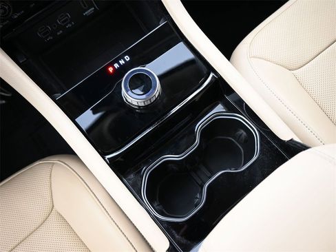 Used 2022 Jeep Grand Cherokee L Limited w/ Luxury Tech Group II image 19