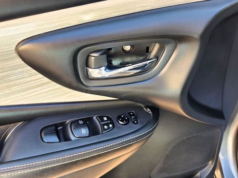 Used 2016 Nissan Murano S image 21