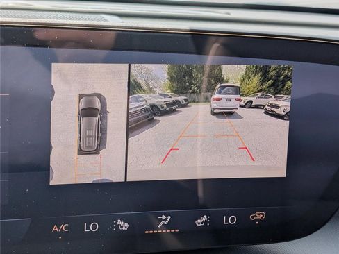 New 2026 Buick Enclave Sport Touring w/ Power Package FWD image 30