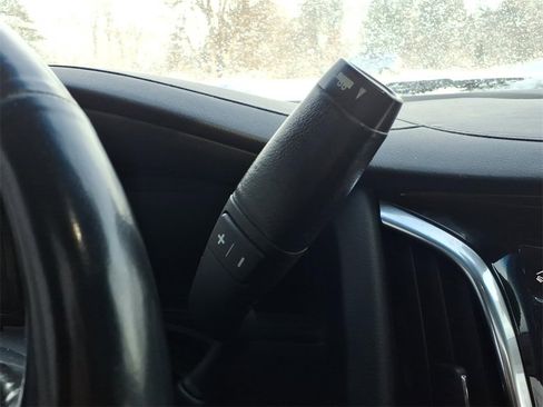 Used 2015 Cadillac Escalade Luxury image 20