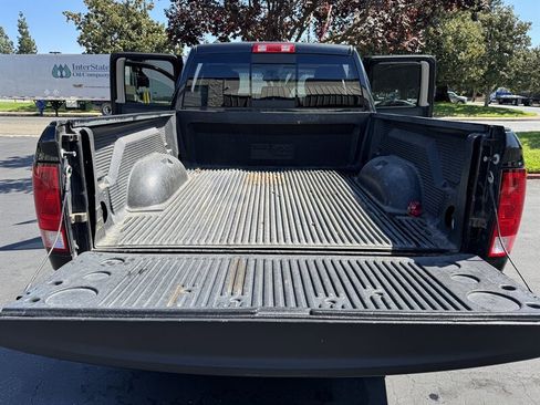 Used 2017 RAM 1500 Classic SLT image 21