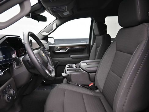 Used 2024 Chevrolet Silverado 1500 LT AWD/4WD image 10