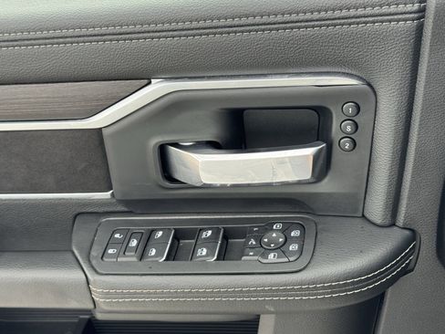 Used 2025 RAM 2500 Laramie image 27