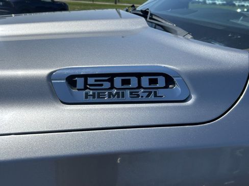 Used 2019 RAM 1500 Laramie AWD/4WD image 19
