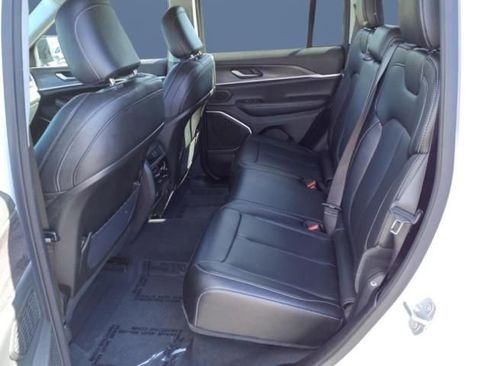 New 2023 Jeep Grand Cherokee 4WD 4xe image 6