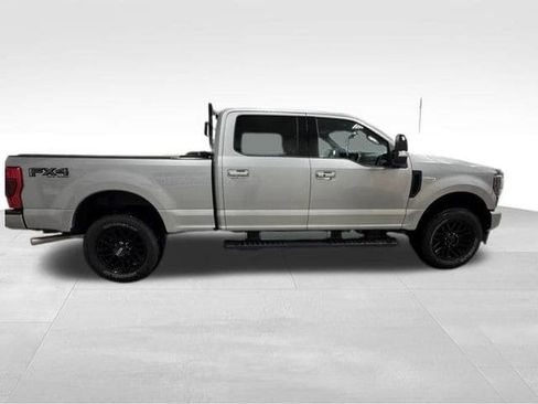 Used 2022 Ford F250 Lariat w/ Black Appearance Package image 7
