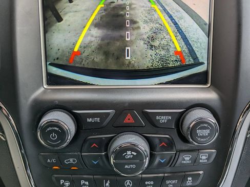 Used 2018 Jeep Grand Cherokee High Altitude AWD/4WD image 4