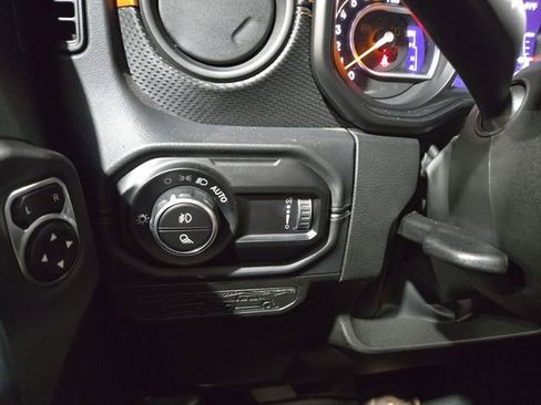 Used 2024 Jeep Gladiator Mojave w/ Convenience Group image 24