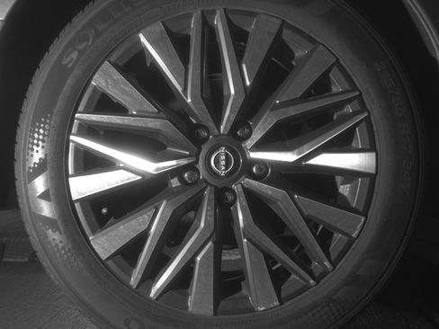 Used 2025 Nissan Altima 2.5 SV image 15