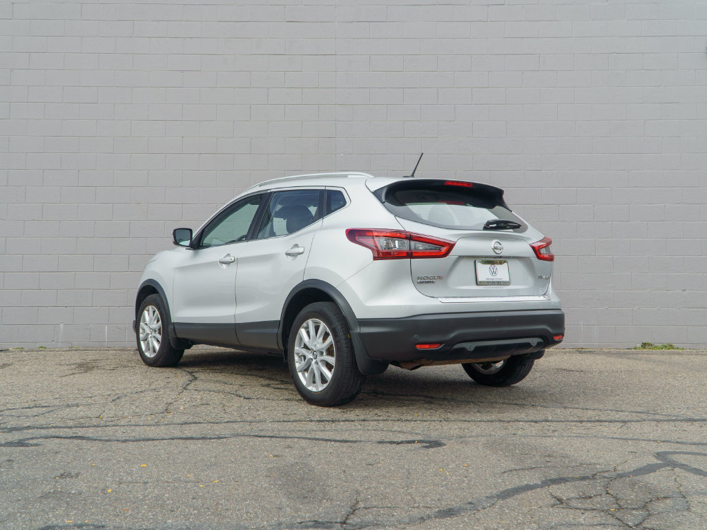 Used 2020 Nissan Rogue Sport SV w/ All-Weather Package AWD/4WD image 3