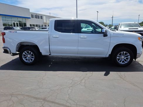 Used 2025 Chevrolet Silverado 1500 LT AWD/4WD image 2