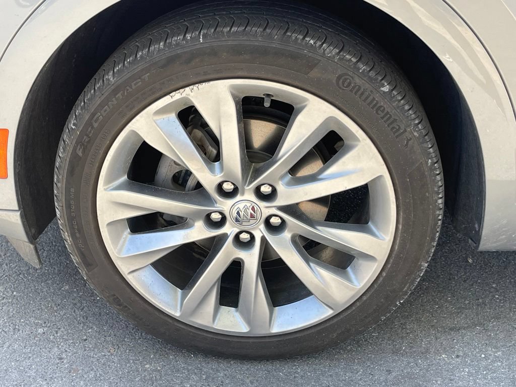 Used 2023 Buick Envision Avenir FWD image 33