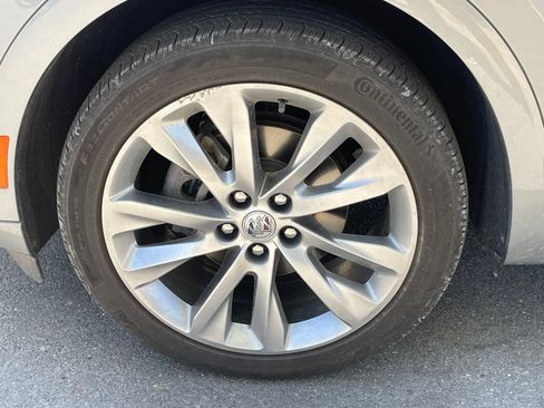 Used 2023 Buick Envision Avenir FWD image 33