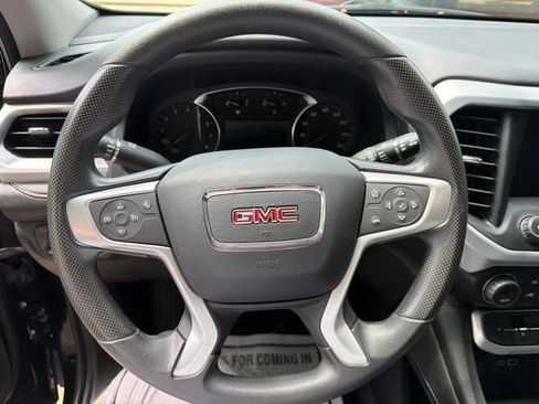Used 2023 GMC Acadia SLE w/ Driver Convenience Package FWD image 11