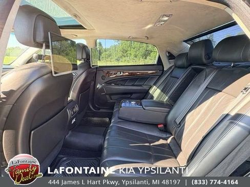 Used 2011 Hyundai Equus Signature RWD image 11