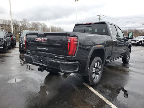 New 2026 GMC Sierra 2500 Denali w/ Denali Reserve Package image 4