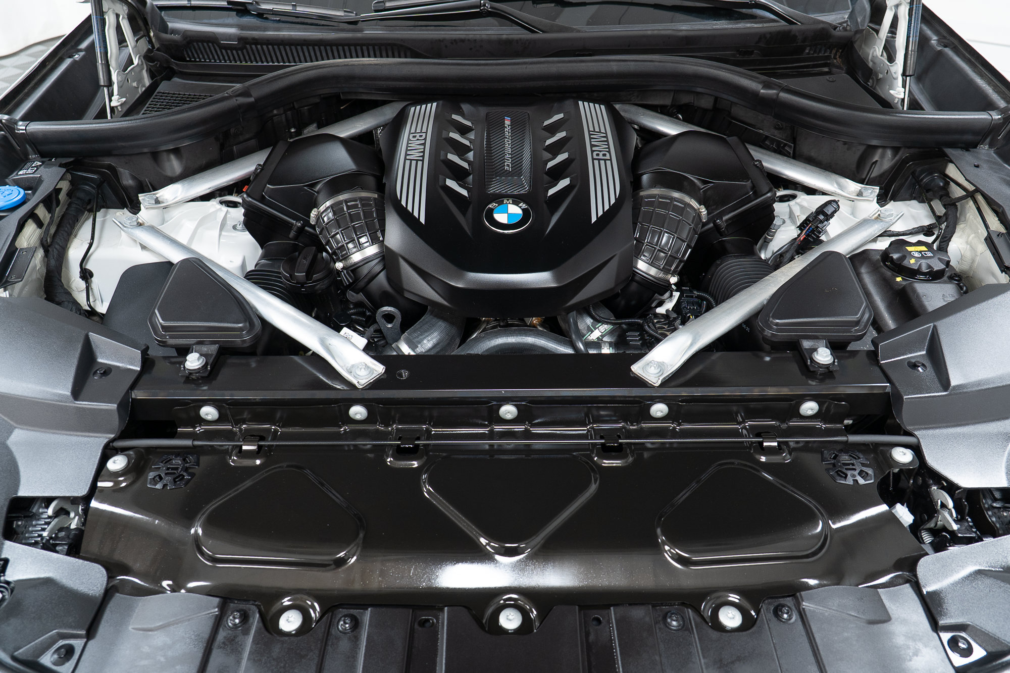 Used 2021 BMW X5 M50i AWD/4WD image 9