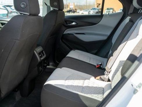 Used 2024 Chevrolet Equinox LS w/ LS Convenience Package FWD image 11