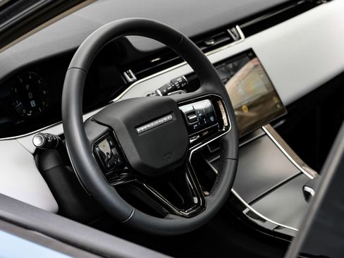 Used 2024 Land Rover Range Rover Evoque Dynamic SE image 20