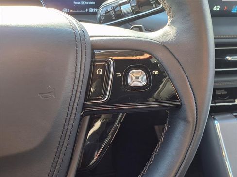 Used 2025 Lincoln Aviator 2WD image 18