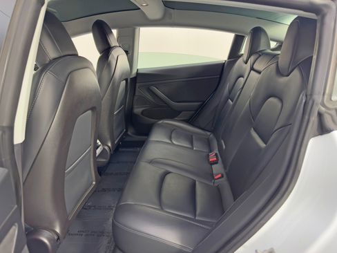 Used 2020 Tesla Model 3 Standard Range Plus image 37