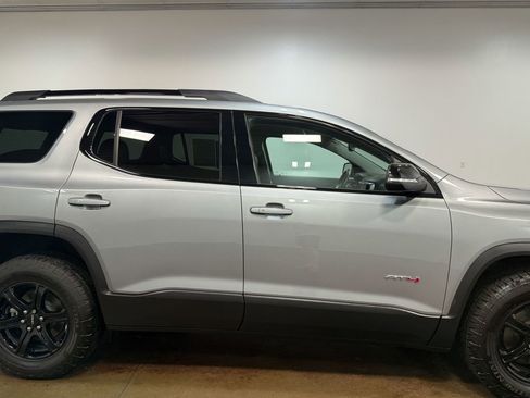 Used 2023 GMC Acadia AT4 AWD/4WD image 32