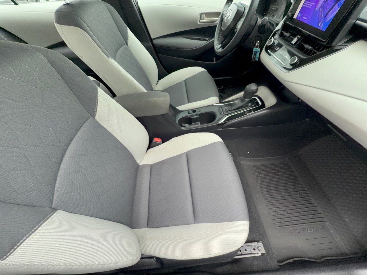 Certified 2024 Toyota Corolla LE FWD image 30
