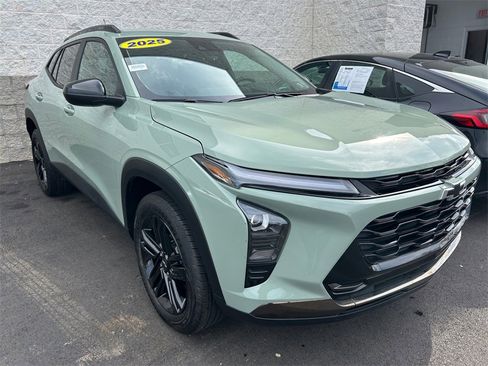 Used 2025 Chevrolet Trax ACTIV w/ Driver Confidence Package image 20