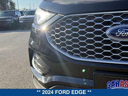 Certified 2024 Ford Edge SEL image 9