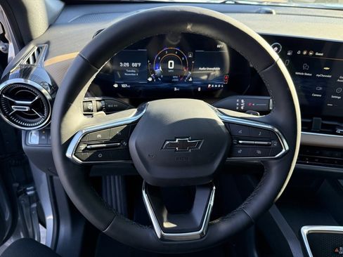 New 2026 Chevrolet Equinox ACTIV w/ Convenience Package III image 13