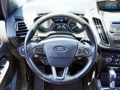 Used 2018 Ford Escape SE w/ SE Sport Appearance Package FWD image 18