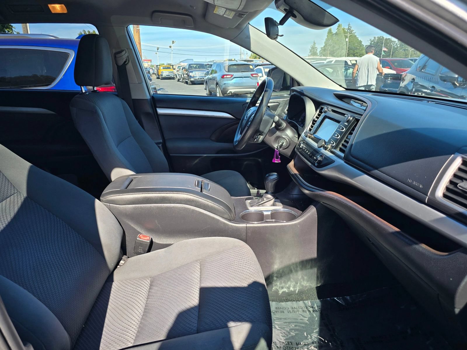 Used 2019 Toyota Highlander LE FWD image 10
