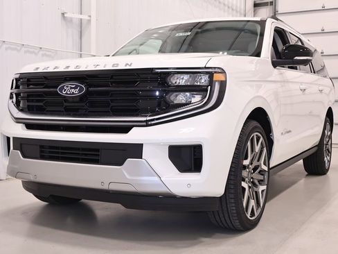 New 2026 Ford Expedition Max Platinum AWD/4WD image 5