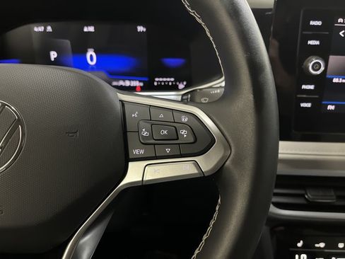 Certified 2025 Volkswagen Taos SE AWD/4WD image 28
