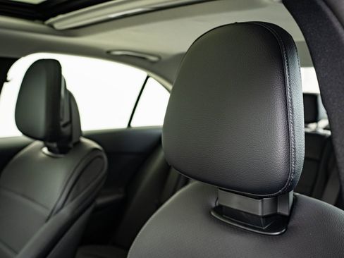 Used 2025 Mercedes-Benz C 300 C 300 image 21