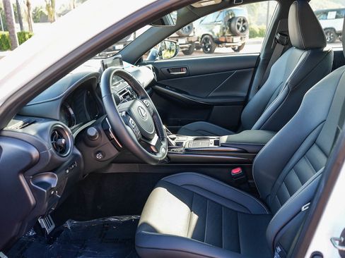 Used 2025 Lexus IS 350 F Sport RWD image 19