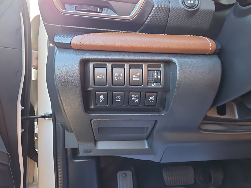 Used 2020 Subaru Forester Touring AWD/4WD image 30