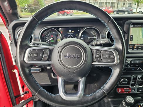 Used 2022 Jeep Wrangler Unlimited Rubicon 4xe w/ Cold Weather Group AWD/4WD image 22