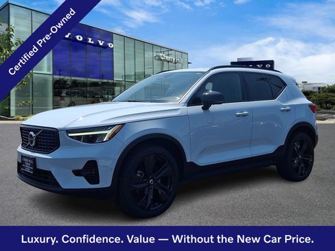 Certified 2024 Volvo XC40 B5 Plus w/ Protection Package Premier AWD/4WD image 3