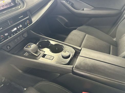 Certified 2024 Nissan Rogue SV AWD/4WD image 21