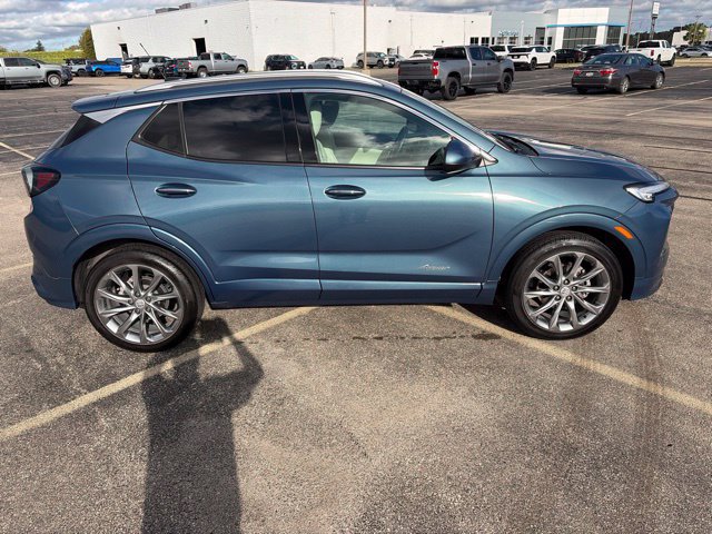Used 2024 Buick Encore GX Avenir w/ Avenir Convenience Package FWD image 7