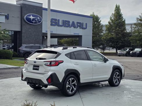 Used 2024 Subaru Crosstrek 2.0i Premium AWD/4WD image 5