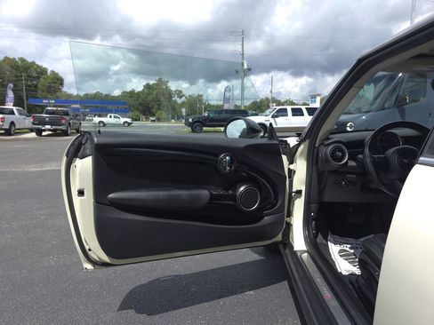 Used 2015 MINI Cooper S FWD image 9