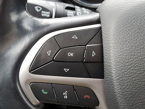 Used 2022 Jeep Grand Cherokee Limited w/ Luxury Group II image 12