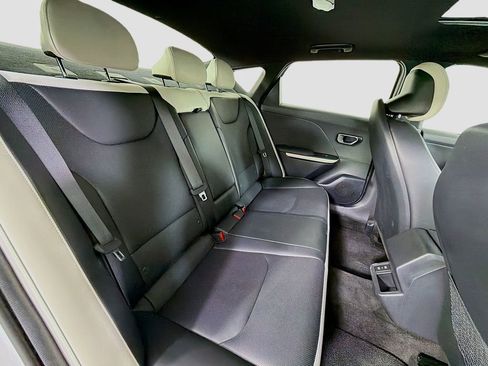 Used 2025 Kia K4 GT-Line w/ GT-Line Premium Package image 29