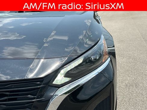 Used 2025 Nissan Altima 2.5 SV FWD image 12