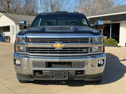 Used 2019 Chevrolet Silverado 3500 LTZ w/ Duramax Plus Package image 6