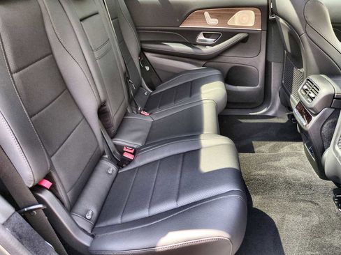 New 2025 Mercedes-Benz GLS 450 4MATIC image 22